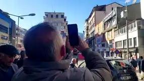 Karabük'te İntihar Girişimi: Vatandaşlar Cep Telefonlarıyla Yarıştı