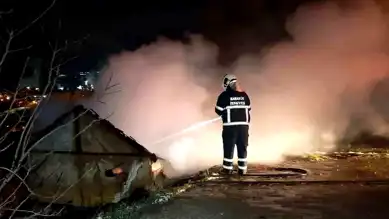 Karabük'te Gece Yangını: Müstakil Ev Yandı
