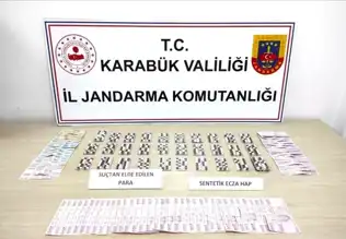 Karabük'te Uyuşturucu Operasyonu: Yüzlerce Hap ve Binlerce Lira Ele Geçirildi