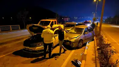 Karabük'te 5 Yaralı, Zincirleme Kaza!