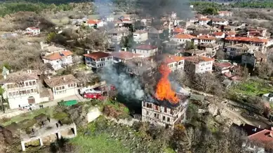 Tarihi Konak Alev Alev Yandı!