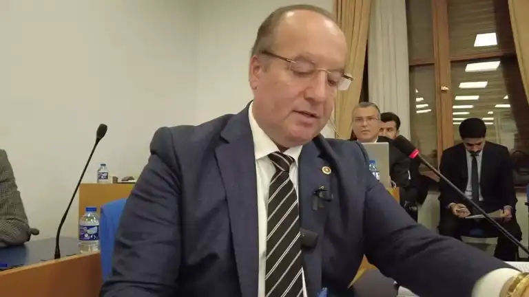 CHP'li Vekilden Sağlık Yatırımlarına Eleştiri