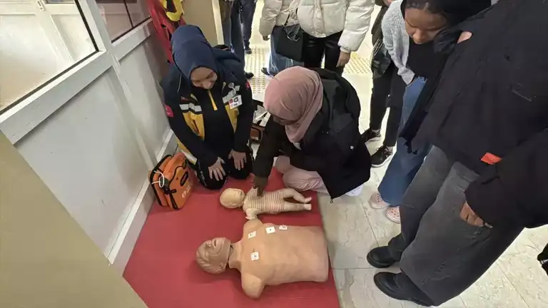 Acil Durumlarda 'Fermuar Sistemi' Uygulaması