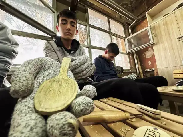 Karabük'te Unutulmaya Yüz Tutmuş Bir Sanat: Ahşap Kaşık Oymacılığı Kursu
