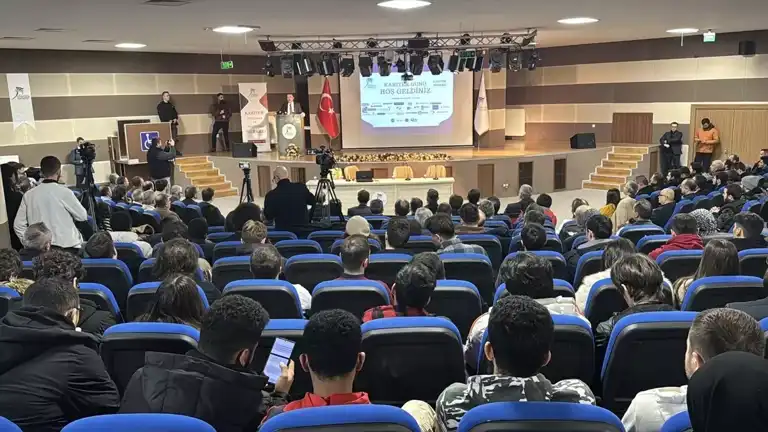 Üniversitede Kariyer Günü: Başarı Öyküleri Paylaşıldı