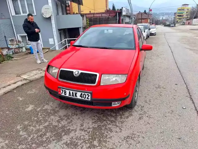 Karabük'te Çocuk, Otomobile Çarpma Kazası Geçirdi